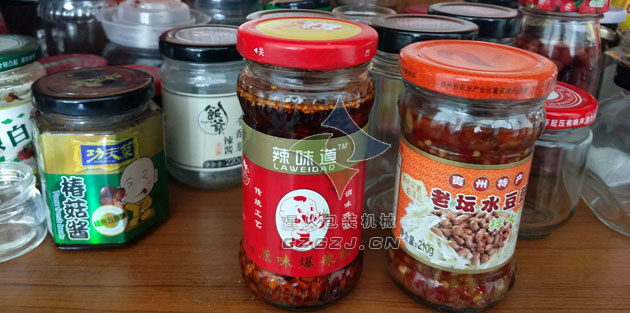 雙頭醬料真空旋蓋灌裝生產線