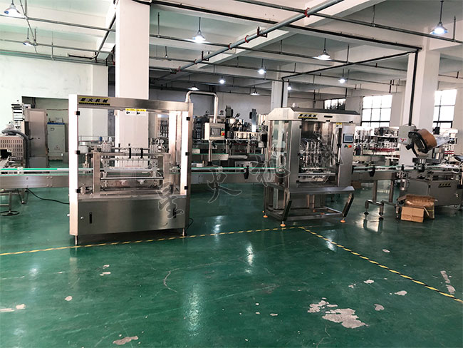 全自動辣椒醬生產(chǎn)流水線設(shè)備展示