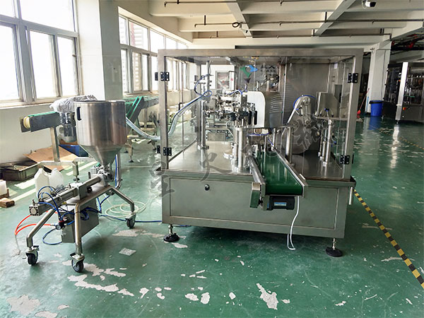 紅油火鍋底料包裝機生產線設備展示