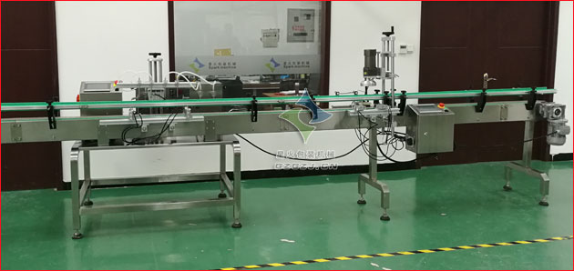 四頭磁力泵灌裝生產線,小型液體灌裝旋蓋生產線