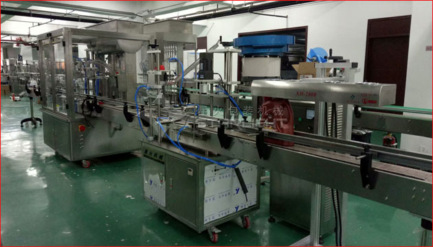 全自動玻璃水灌裝生產線,玻璃水自動灌裝流水線